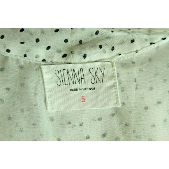 Sienna Sky Top Small Polka-Dot V-Neck Flutter Sleeve Womens - Picture 2 of 8